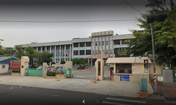 ▲▼屏東東港高中外觀。（圖／翻攝Google Maps）