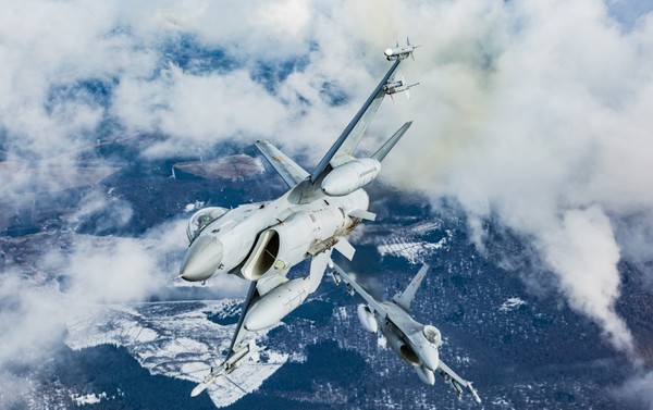 ▲▼比利時F-16戰機機隊因引擎問題，9日開始全面停飛。（圖／翻攝自Twitter／Belgian Air Force）