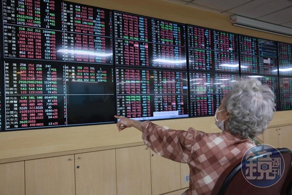 這波大盤創新高是由科技股所引領，金融股股價仍處在低基期。