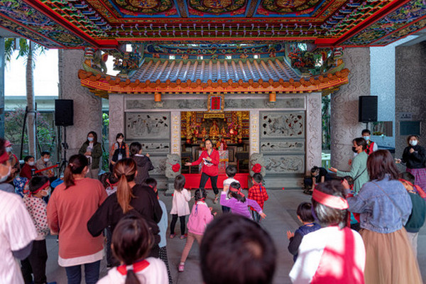 ▲桃園土地公文化館為土地公慶生，辦理「土地公慶週年運動大集合」暖身活動。（圖／市府提供）