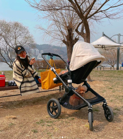 ▲▼野生「韓劇女神」崔智友現身公園！曬2歲女兒合照　網友嗨翻求巧遇。（圖／翻攝自崔智友IG）