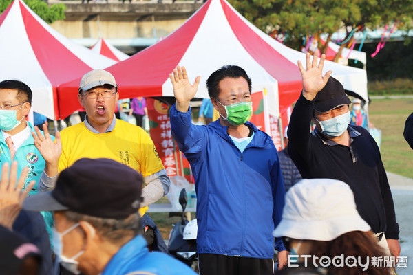 ▲2021愛在朴子溪路跑暨獨木舟運動嘉年華馬拉松 。（圖／嘉義縣政府提供）