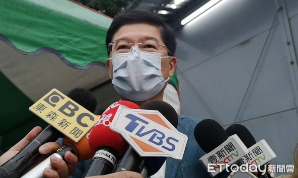 ▲國民黨立委羅明才現身二殯。（圖／記者黃彥傑攝）