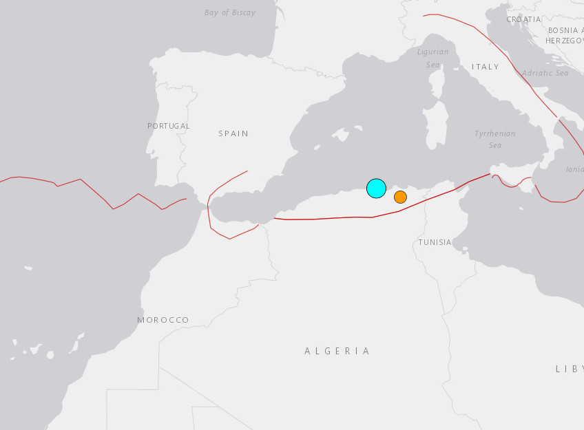 ▲▼ 阿爾及利亞18日凌晨發生規模6.0地震。（圖／翻攝自推特、USGS）