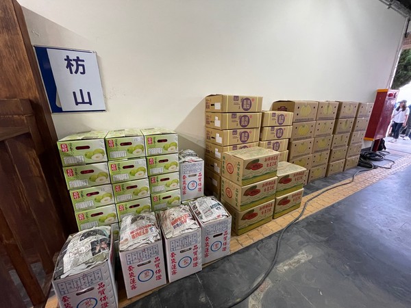 ▲▼陳美鳳、洪都拉斯拍攝民視《黃金歲月》。（圖／民視提供）