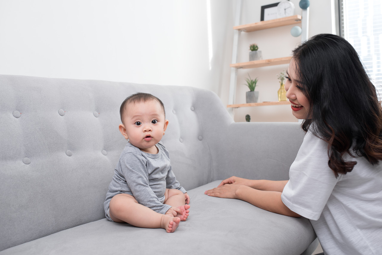 寶寶頭歪歪罹患「斜頸症」？　醫生教4重點觀察 | ETtoday探索 |