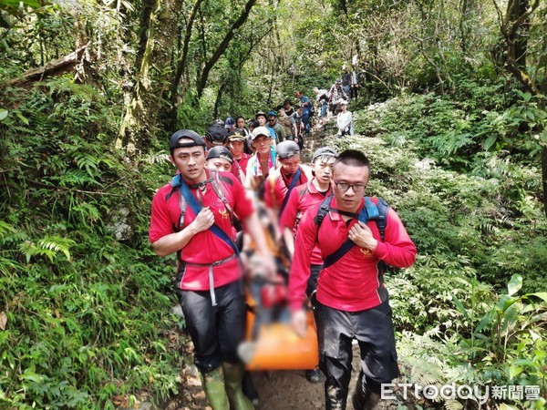 ▲▼宜蘭抹茶山19日上午發生一起登山意外。（圖／記者游芳男翻攝，下同）