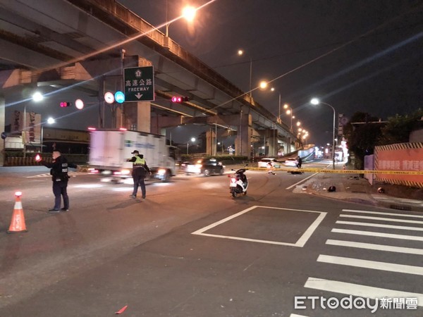 ▲▼ 五股遊覽車、機車車禍。（圖／記者陳豐德翻攝）