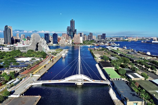 ▲高雄大港橋 。（圖／臺灣港務股份有限公司高雄分公司提供）