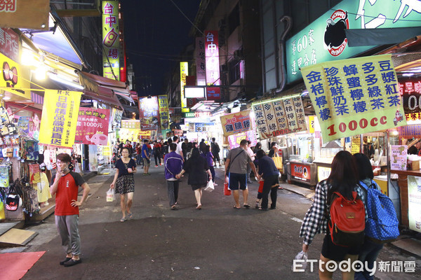 ▲▼逢甲、逢甲夜市、逢甲商圈。（圖／記者周宸亘攝）