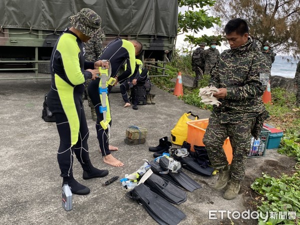 ▲▼飛官失聯，軍方將派員水下搜救。（圖／記者陳以昇攝）