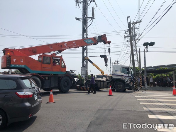 ▲車禍             。（圖／記者陳崑福翻攝）