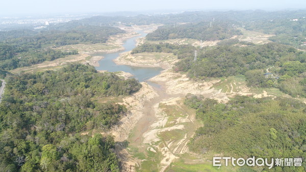 ▲水情嚴峻，苗栗永和山水庫目前蓄水率低於一成。（圖／記者林振民攝）