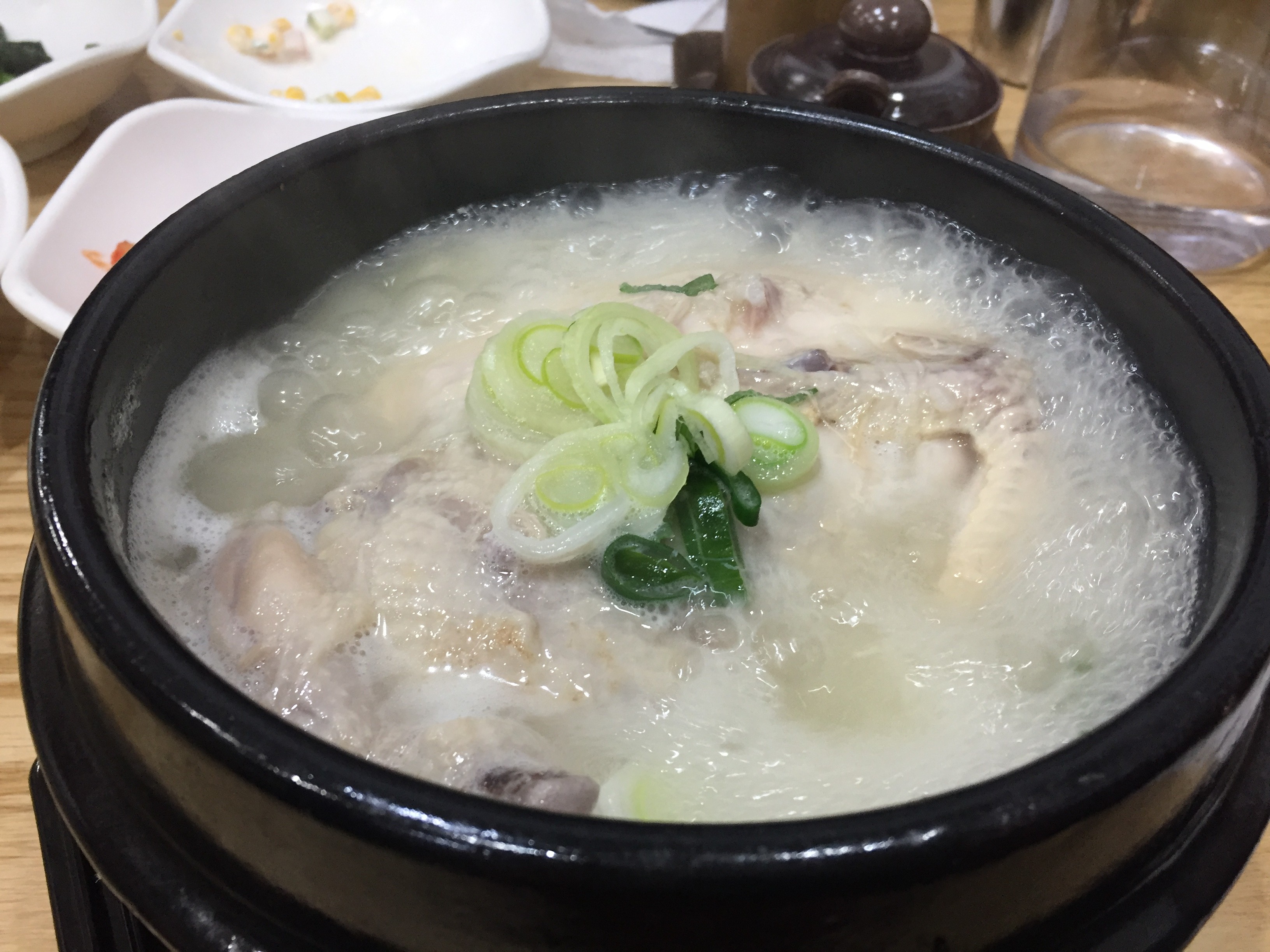 ▲▼蔘雞湯在南韓是夏季消暑養身料理。（圖／翻攝自維基百科）
