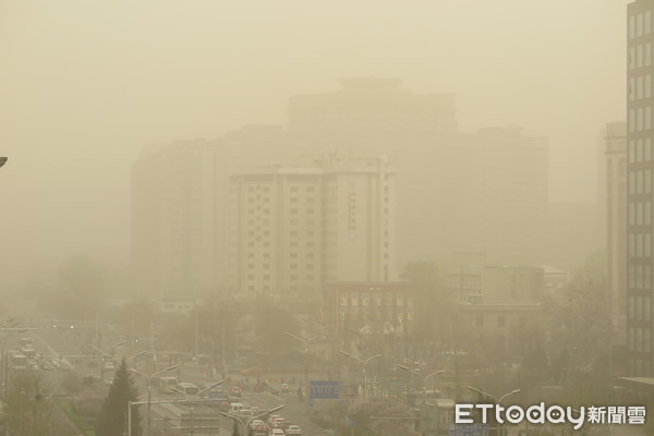 ▲▼北京2021年3月28日沙塵天氣。（圖／記者陳政錄攝）