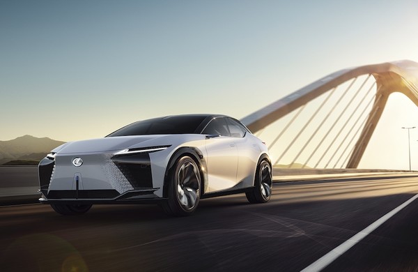 Lexus超酷炫概念車LF-Z昭告新紀元！2025年全車系都有電氣化車型（圖／翻攝自Lexus）