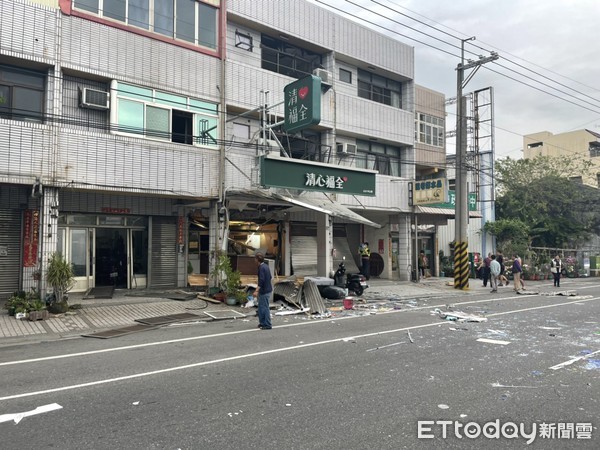 ▲▼彰化飲料店氣爆。（圖／記者唐詠絮翻攝）