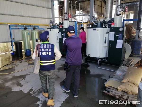 ▲台南市環保局指出，南市列管890座須改善的鍋爐，720座已汰換完成，乾淨燃料大幅增加76％。（圖／記者林悅翻攝，下同）