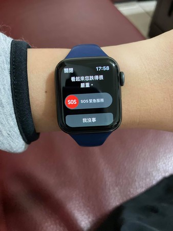 ▲打1隻蚊子！Apple Watch發警示「很嚴重」　苦主曬更糗提醒：別鬧。（圖／翻攝自爆廢1公社）