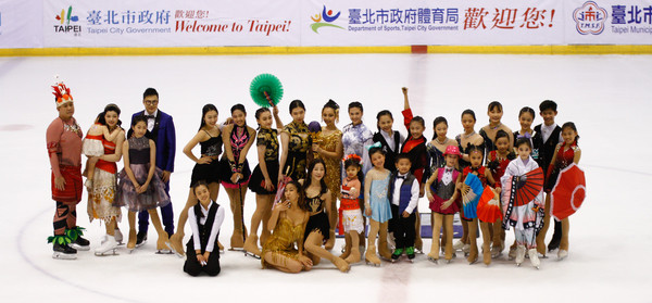 ▲台北市青年盃滑冰，兩天共計達2700人創新高紀錄，首創家庭娛樂組與道具秀。（圖／大會提供）