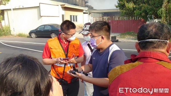 ▲台南消防局率先進行無人機飛手委外執行救災救險任務，以解決無人機人力不足的困境。（圖／記者林悅翻攝，下同）　