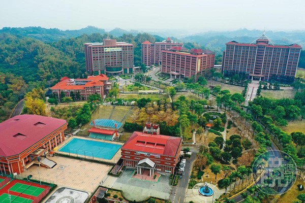 與歐陽文貞傳出不倫戀的許玫琪，目前是義守大學（圖）護理系教授。