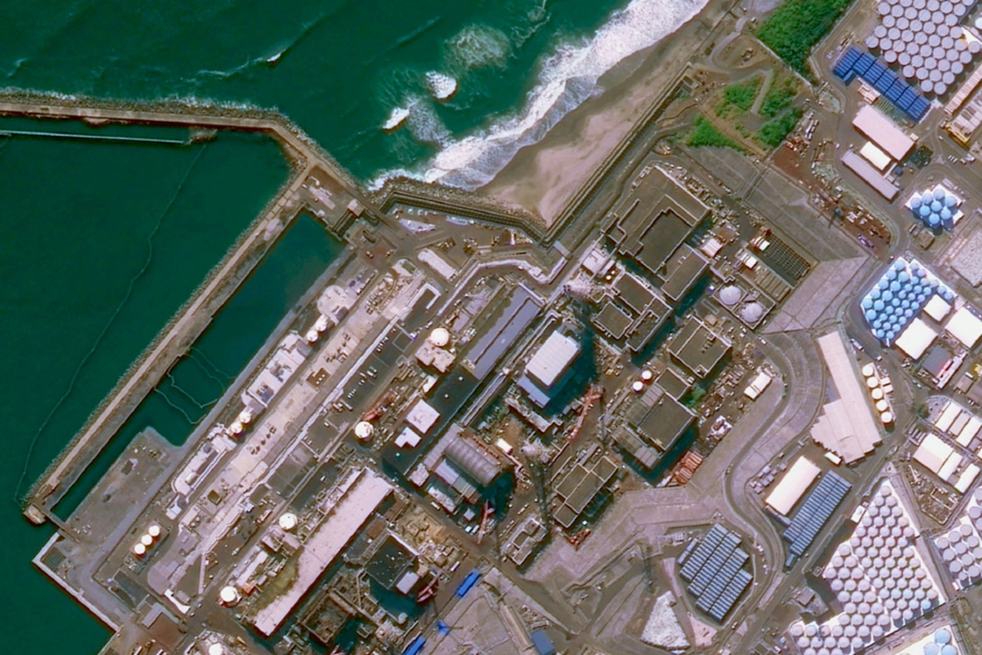 ▲▼中國衛星企業拍攝福島核電站核廢水儲存區。（圖／翻攝自微博）