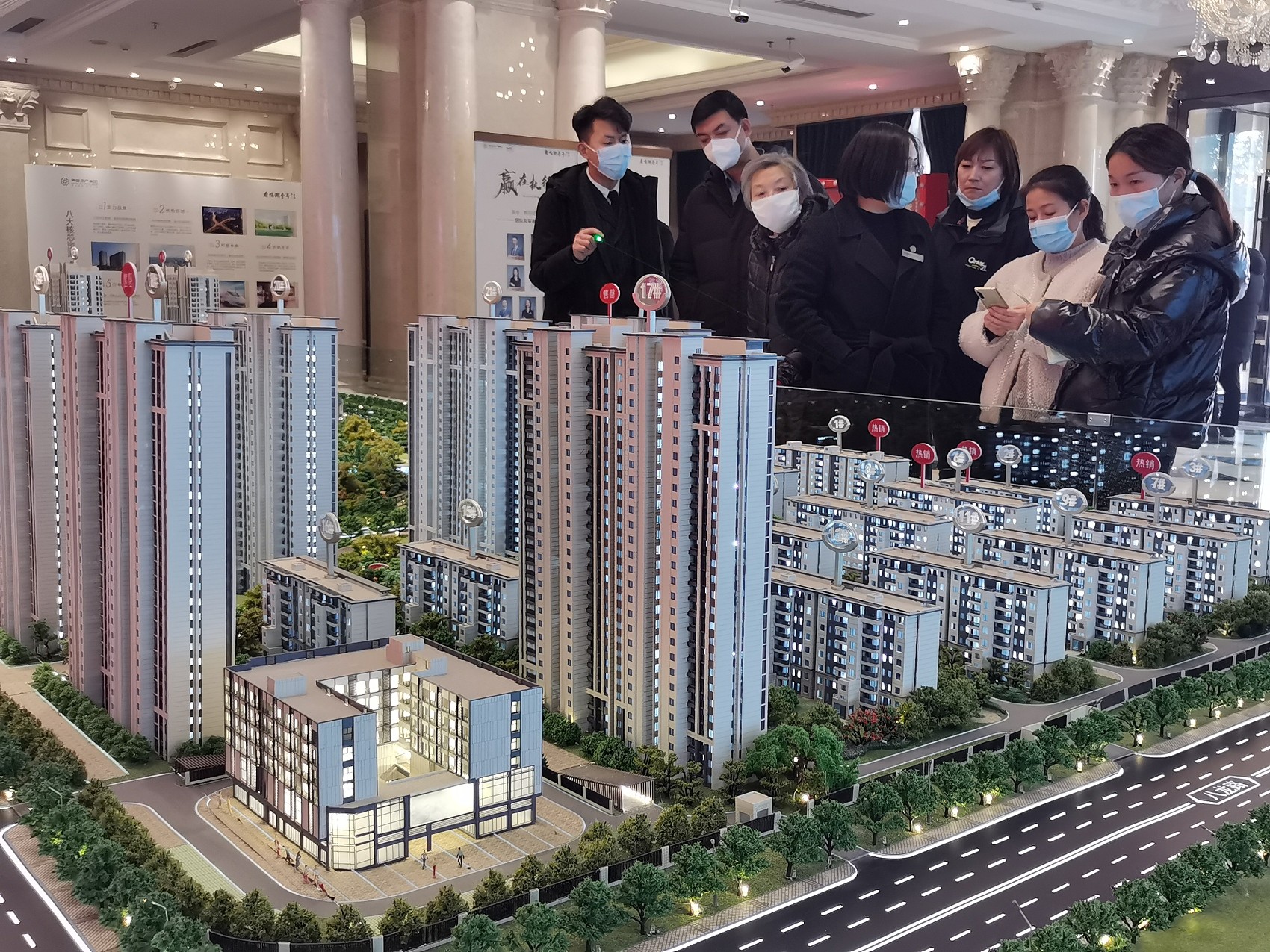 ▲大陸統計局公布3月份房價波動情況。（圖／CFP）