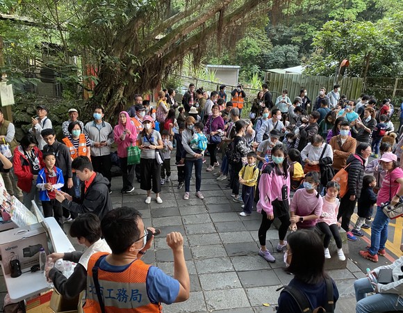 ▲虎山「溪溝賞螢生態導覽」4/17、4/18爆滿，兩小時內湧入4,000人參加。（圖／大地處提供）