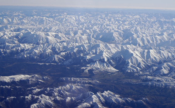 ▲▼新西蘭南島積雪覆蓋的南阿爾卑斯山。（圖／達志影像／美聯社）