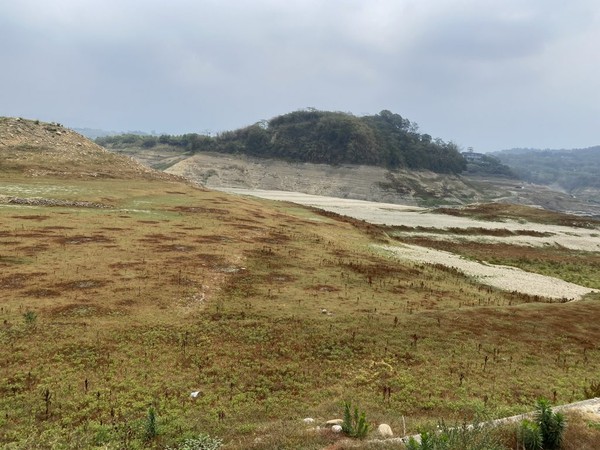 ▲▼空拍鯉魚潭水庫見壯闊百年遺址 國軍清萬噸淤泥守護臺灣。（圖／客傳會）