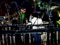 學生轉攻占行政院，場面混亂。