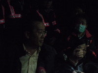 行政院遭攻佔　顧立雄帶20名律師相挺群眾