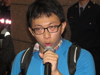 318學運，帶頭攻佔行政院的魏揚。（圖／記者劉康彥攝）