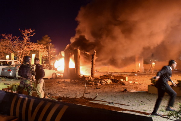 ▲▼塔利班承認攻擊！巴基斯坦飯店「汽車爆炸」4死　。（圖／路透）