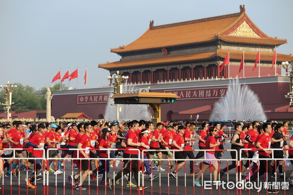▲▼2021年北京半程馬拉松於4月24日舉辦，是新冠疫情後，北京今年首場萬人大規模賽事。（圖／記者陳政錄攝）