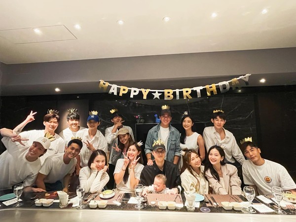 ▲王子慶生。（圖／翻攝自臉書／王子 邱勝翊）