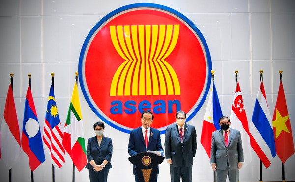 ▲東南亞國協（ASEAN）在印尼雅加達舉行高峰會。演講者為印尼總統佐科威（Joko Widodo）。（圖／路透）