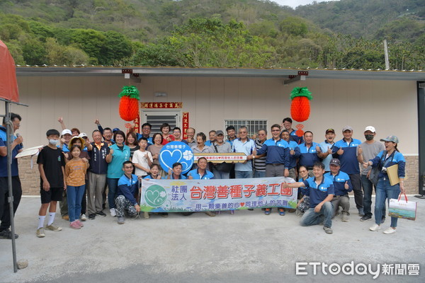 ▲台灣善種子義工團助信義弱勢民眾重建家園。（圖／南投縣政府提供）