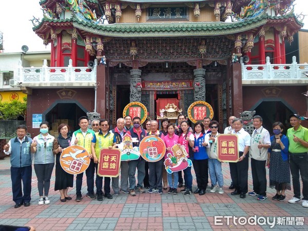 ▲4年一科「海上巡境、安平會香」，5月1日上午在安平港區內舉行，屆時林園區廟方出動27艘漁船與36頂神轎從海上來到安平會香。（圖／記者林悅翻攝，下同）