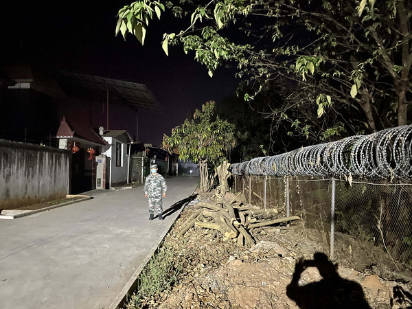 ▲解放軍在中緬邊境線巡邏。（圖／CFP）