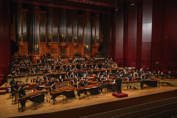 ▲▼世界罕見、高難度的「百人木琴」音樂會，集結100為演奏家、超過50部木琴，將在台灣第4度搬演。（圖／朱宗慶打擊樂團隊提供）