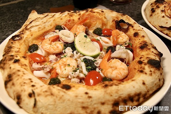 ▲▼澎湖雲朵披薩Mercato Pizza。（圖／記者蔡玟君攝）