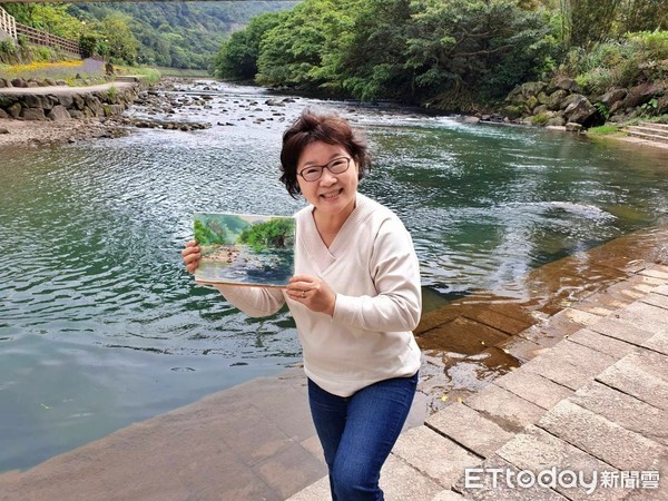 ▲新北萬里瑪鋉溪畔杜鵑花開 打造浪漫台版屋久島小田汲川。（圖／新北市農業局提供）