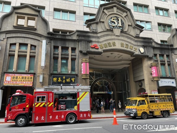 ▲▼衡陽路傳火警。（圖／記者邱中岳攝）