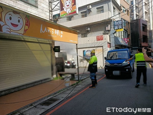 ▲指揮中心公布足跡，桃市府緊急派員前往消毒。（圖／記者沈繼昌翻攝）