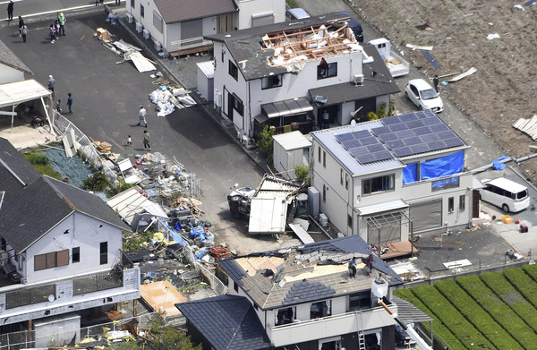 ▲▼ 日本靜岡縣牧之原市1日突然颳起強風傳出災情。（圖／達志影像／美聯社）