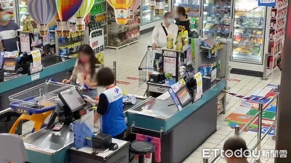 ▲▼直擊家樂福中和店現況。（圖／記者陳以昇攝）