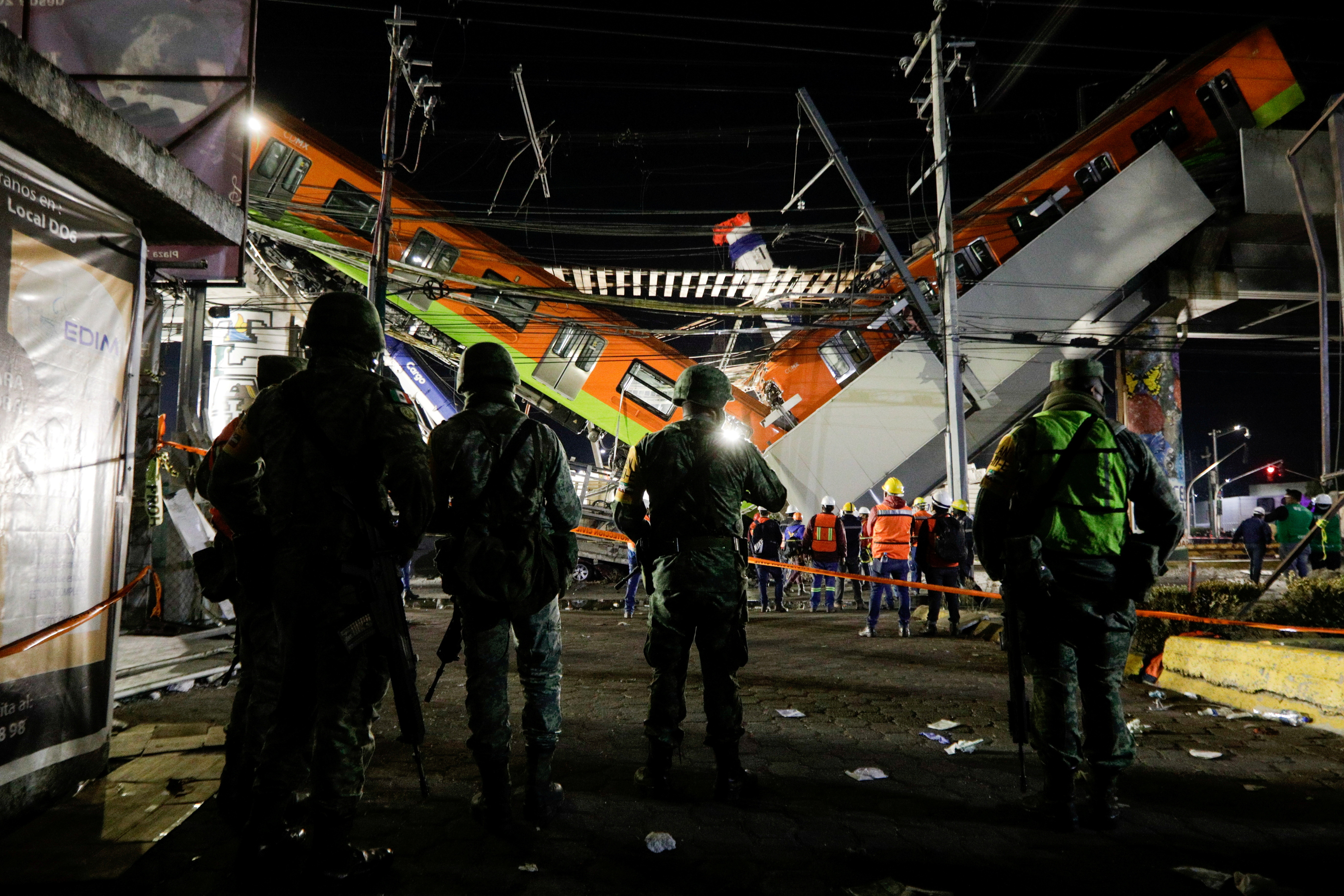 ▲▼ 墨西哥列車「V字墜地」24死79傷！。（圖／路透）