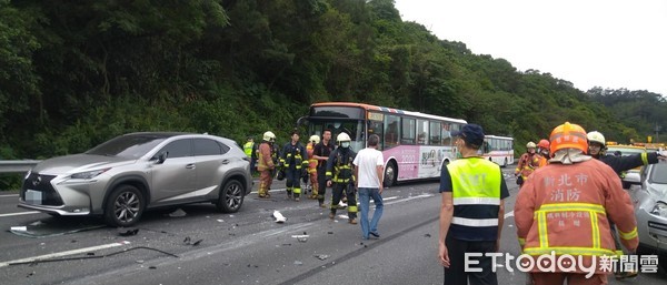 ▲▼國三土城段5車連撞。（圖／記者陳豐德翻攝）